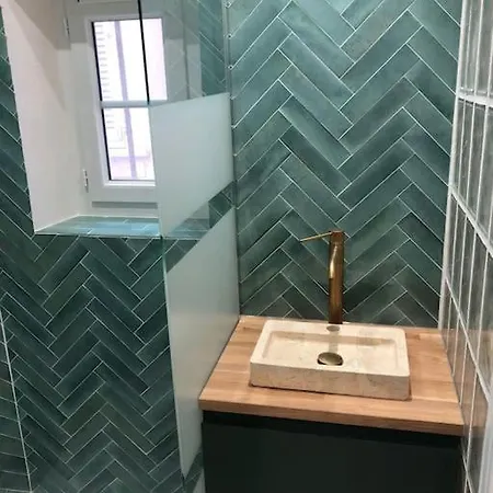 Fishermans House Tropez 公寓 *