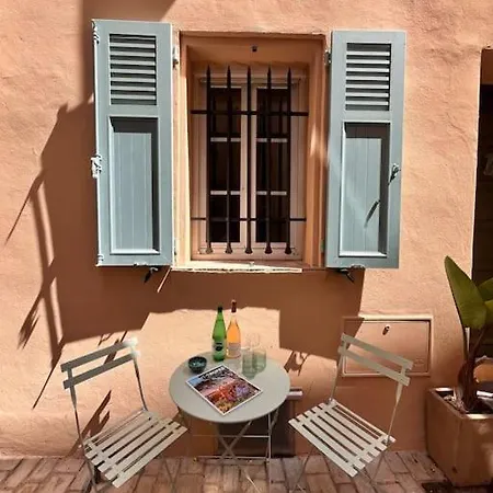 Fishermans House Tropez 公寓 *